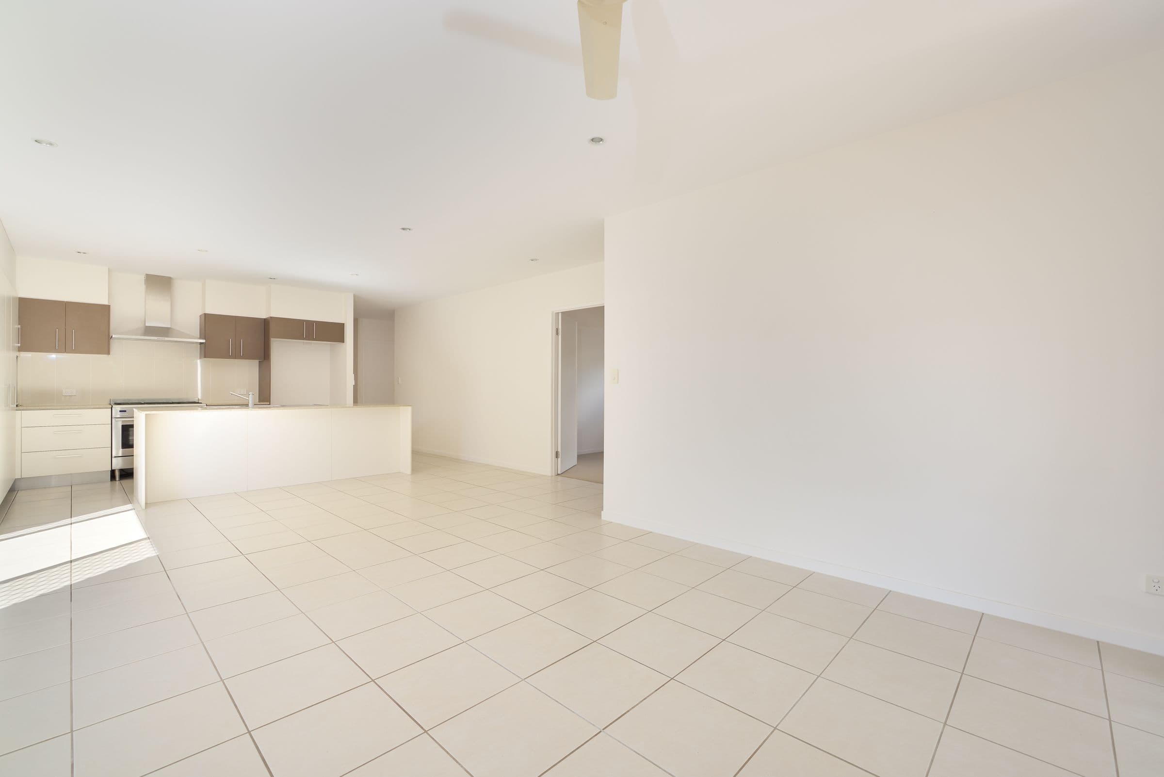 9 Iris Road, Kirkwood QLD 4680, Kirkwood - Thumbnail 3