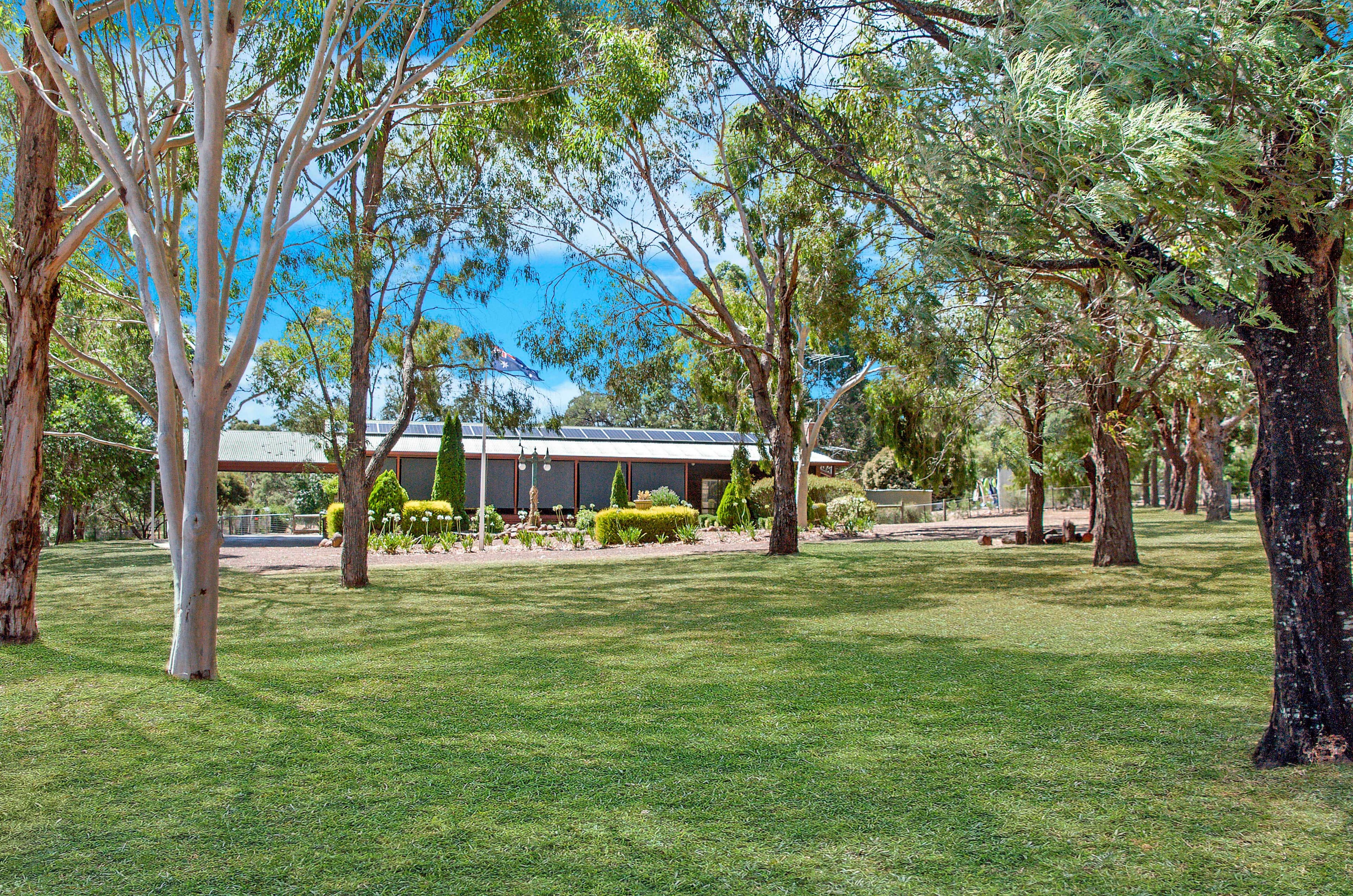 32 Paynes Road, Hamilton VIC 3300, Hamilton - Thumbnail 2