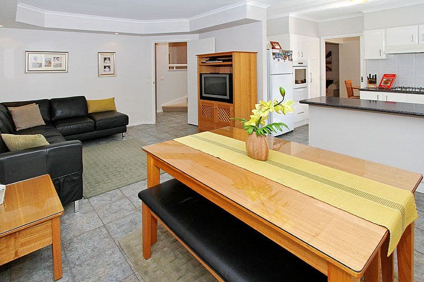 17 Henry Cable Court, MILL PARK VIC 3082, Mill Park - Thumbnail 5