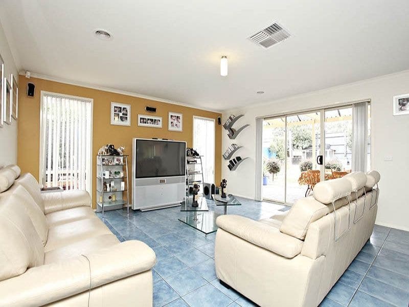 4 Cathedral Mews, Caroline Springs - Thumbnail 4