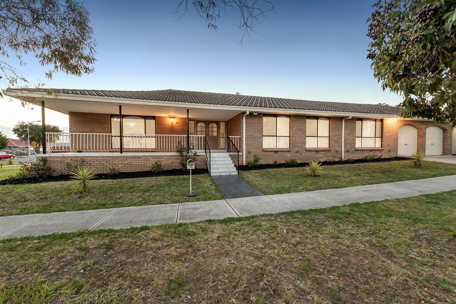 16 Carbine Way, Keilor Downs VIC 3038, Keilor Downs - Thumbnail 2
