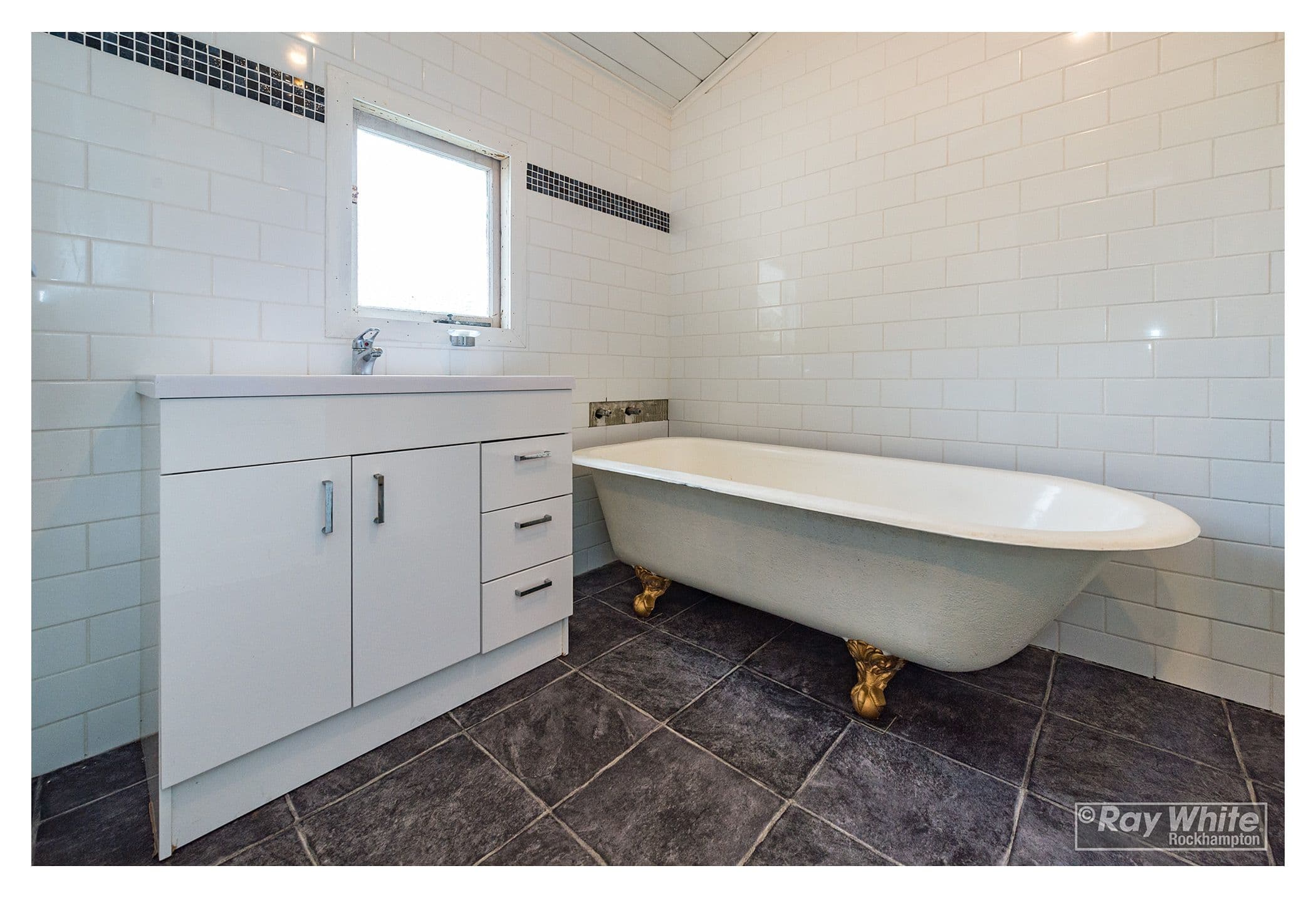 352 East Street, Depot Hill QLD 4700, Depot Hill - Thumbnail 5