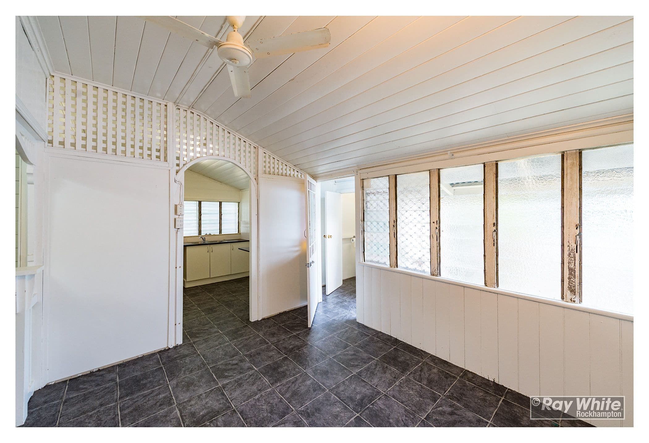 352 East Street, Depot Hill QLD 4700, Depot Hill - Thumbnail 6