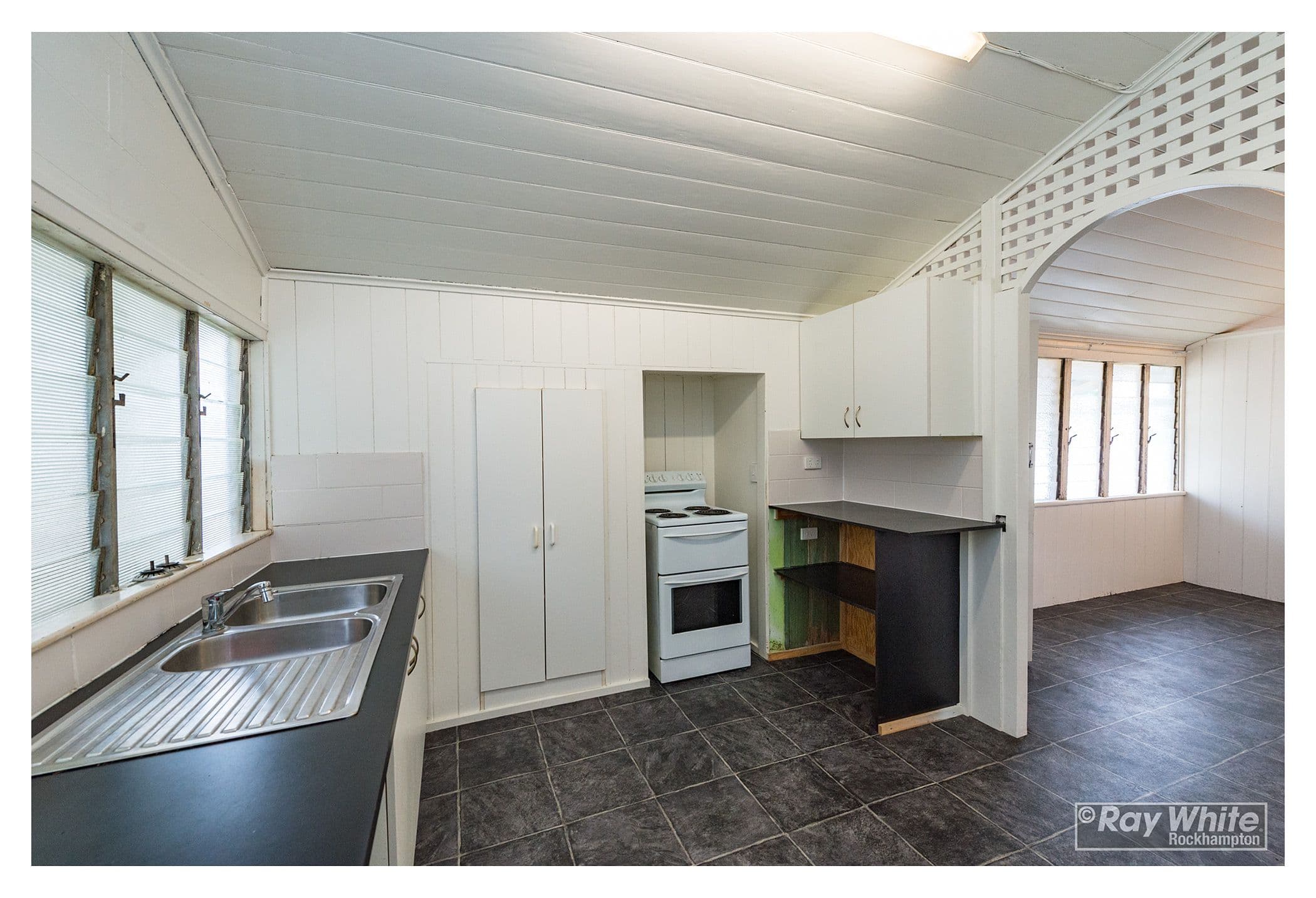 352 East Street, Depot Hill QLD 4700, Depot Hill - Thumbnail 7