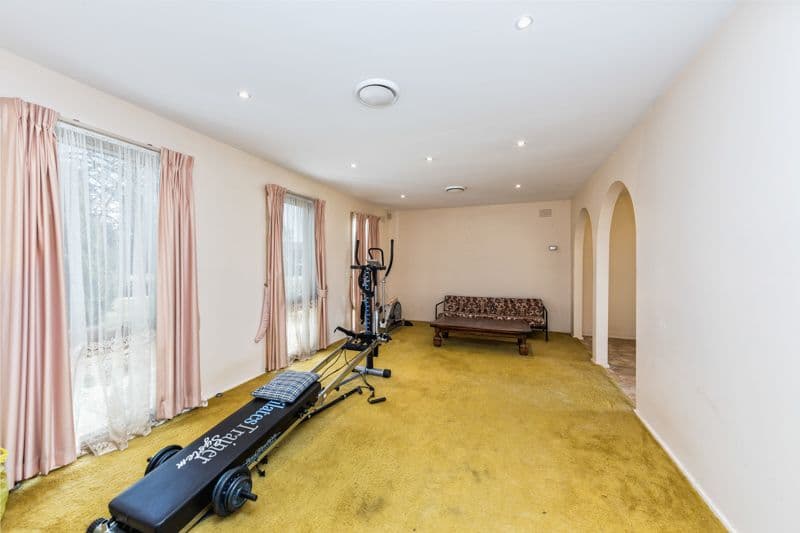 13 Cook Road, Melton South VIC 3338, Melton South - Thumbnail 6