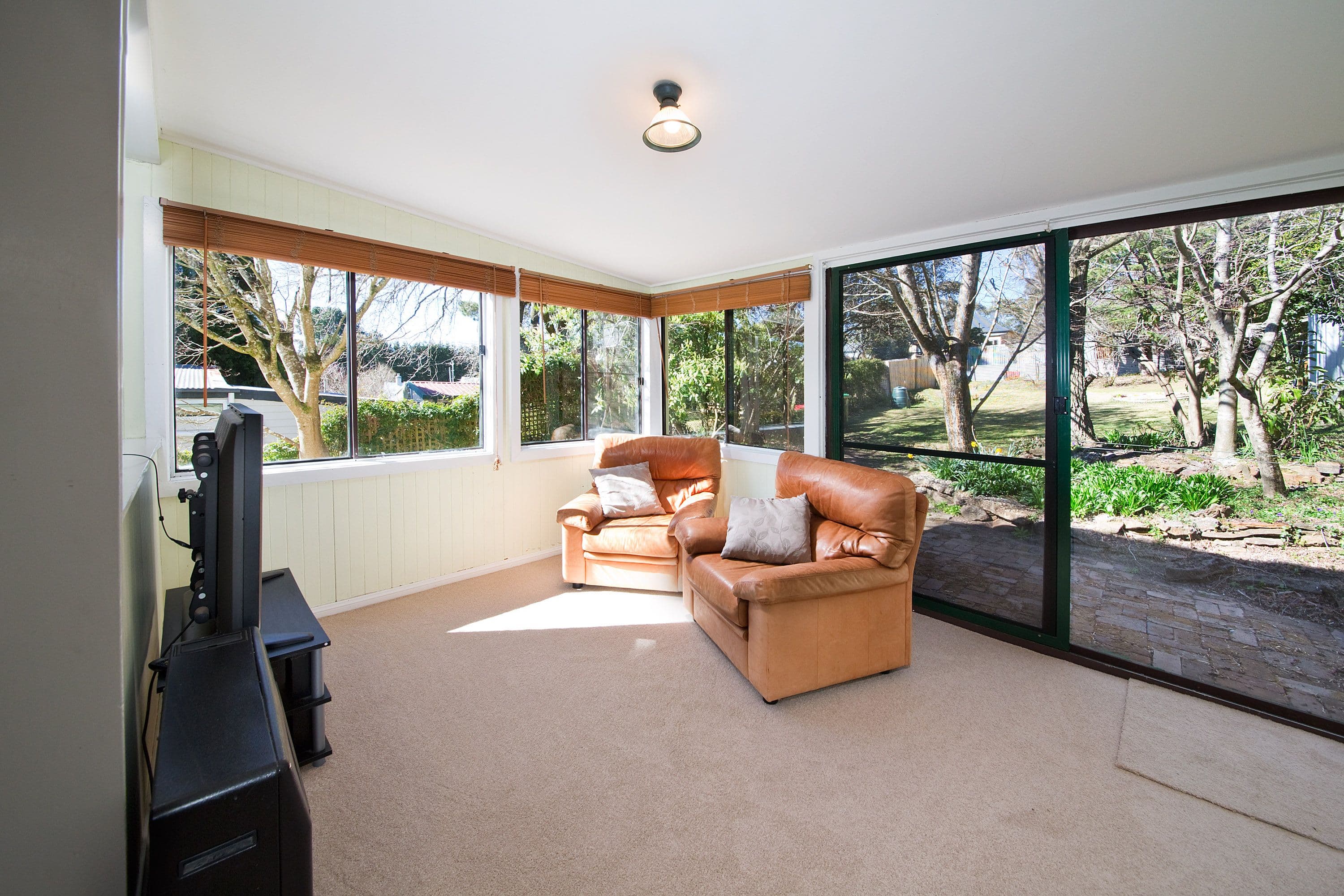 19 Lookout Street, Blackheath - Thumbnail 2