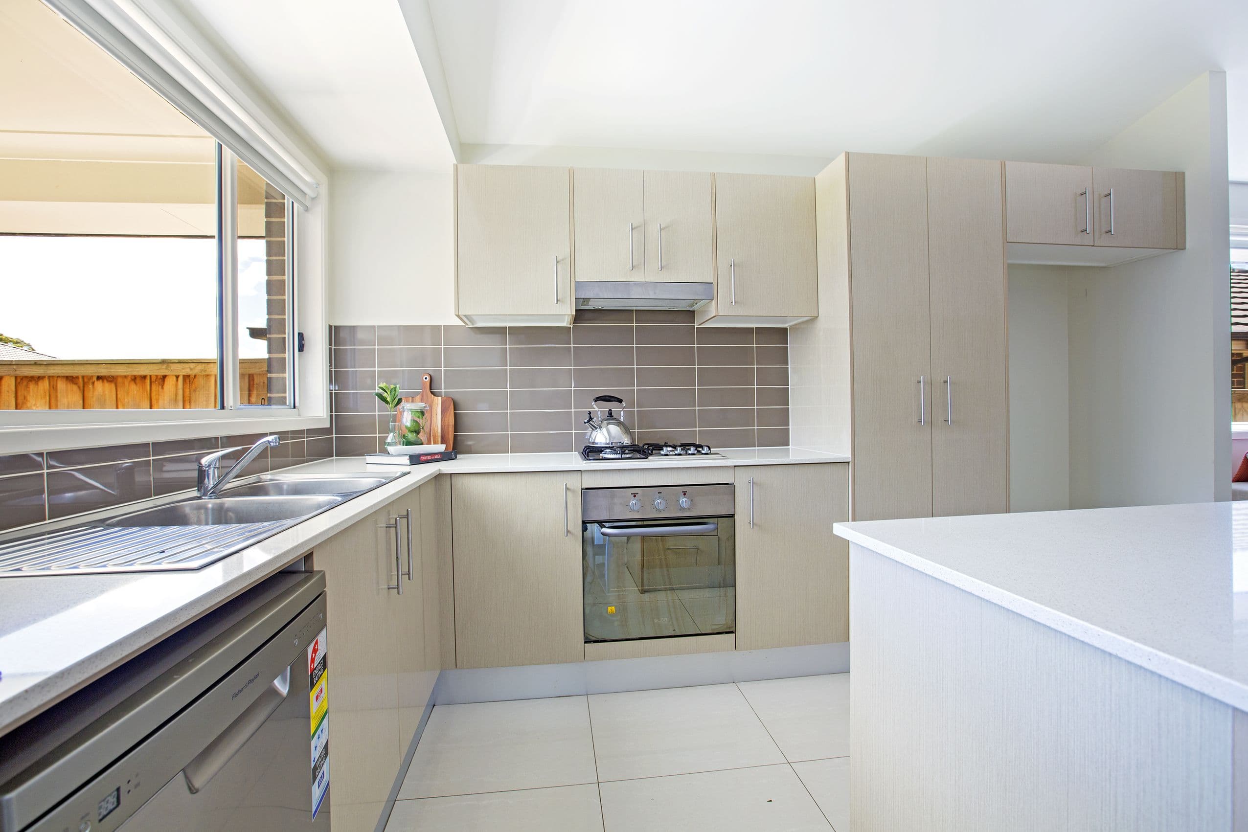 40 Charlie Street, Middleton Grange - Thumbnail 4