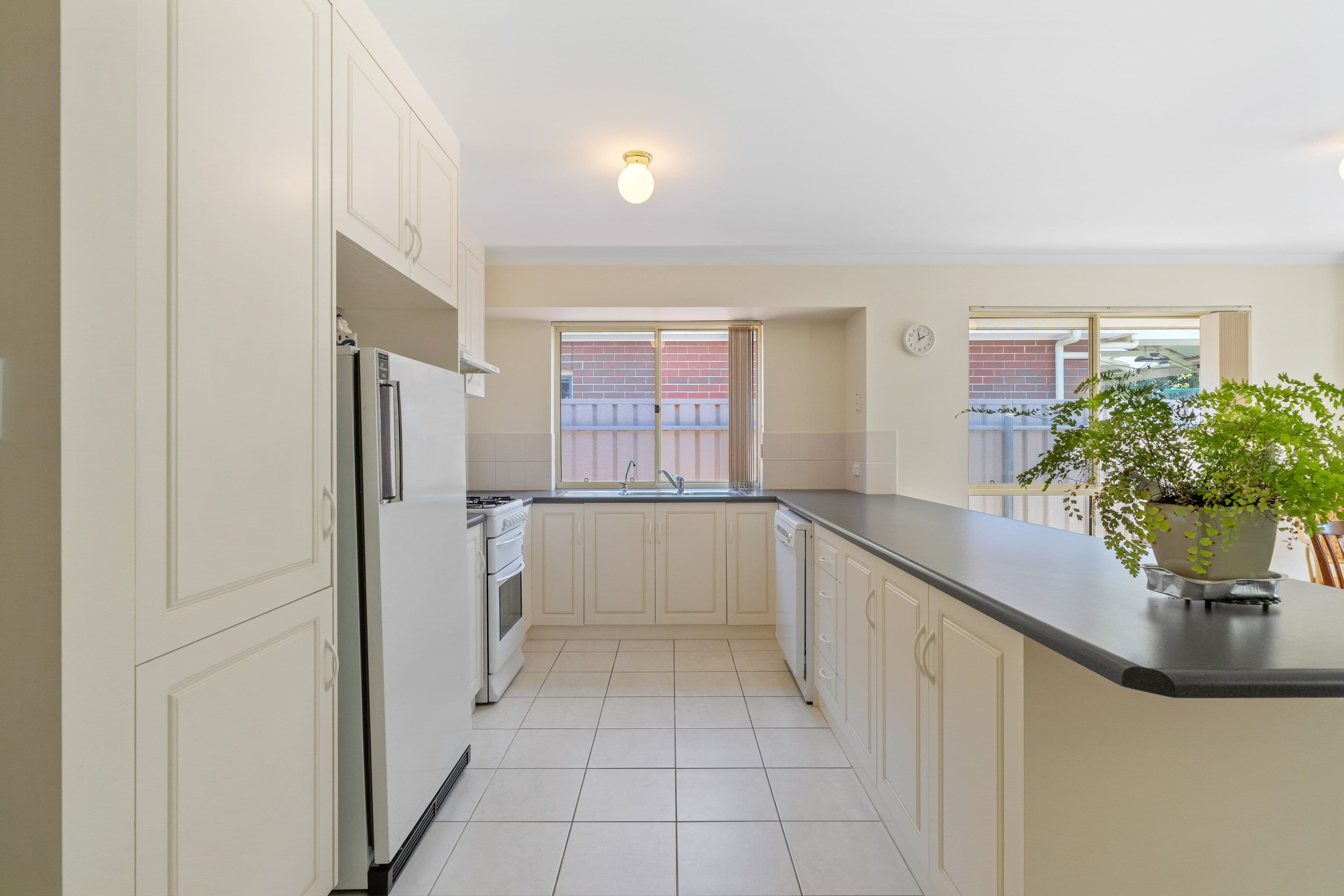 7 Jimmy Watson Drive, Woodcroft SA 5162, Woodcroft - Thumbnail 5