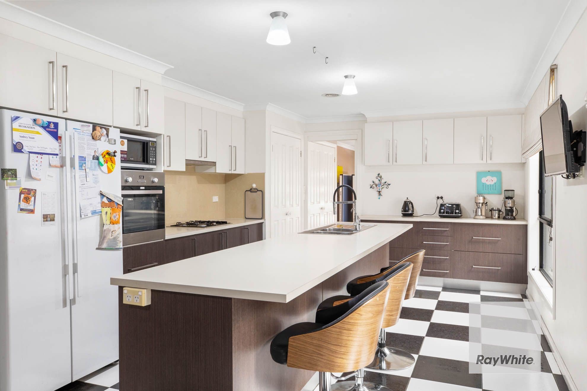 10 Ruben Drive, Sydenham VIC 3037, Sydenham - Thumbnail 5