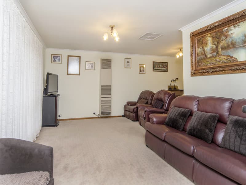 23 Jagger Crescent, Woodcroft - Thumbnail 3