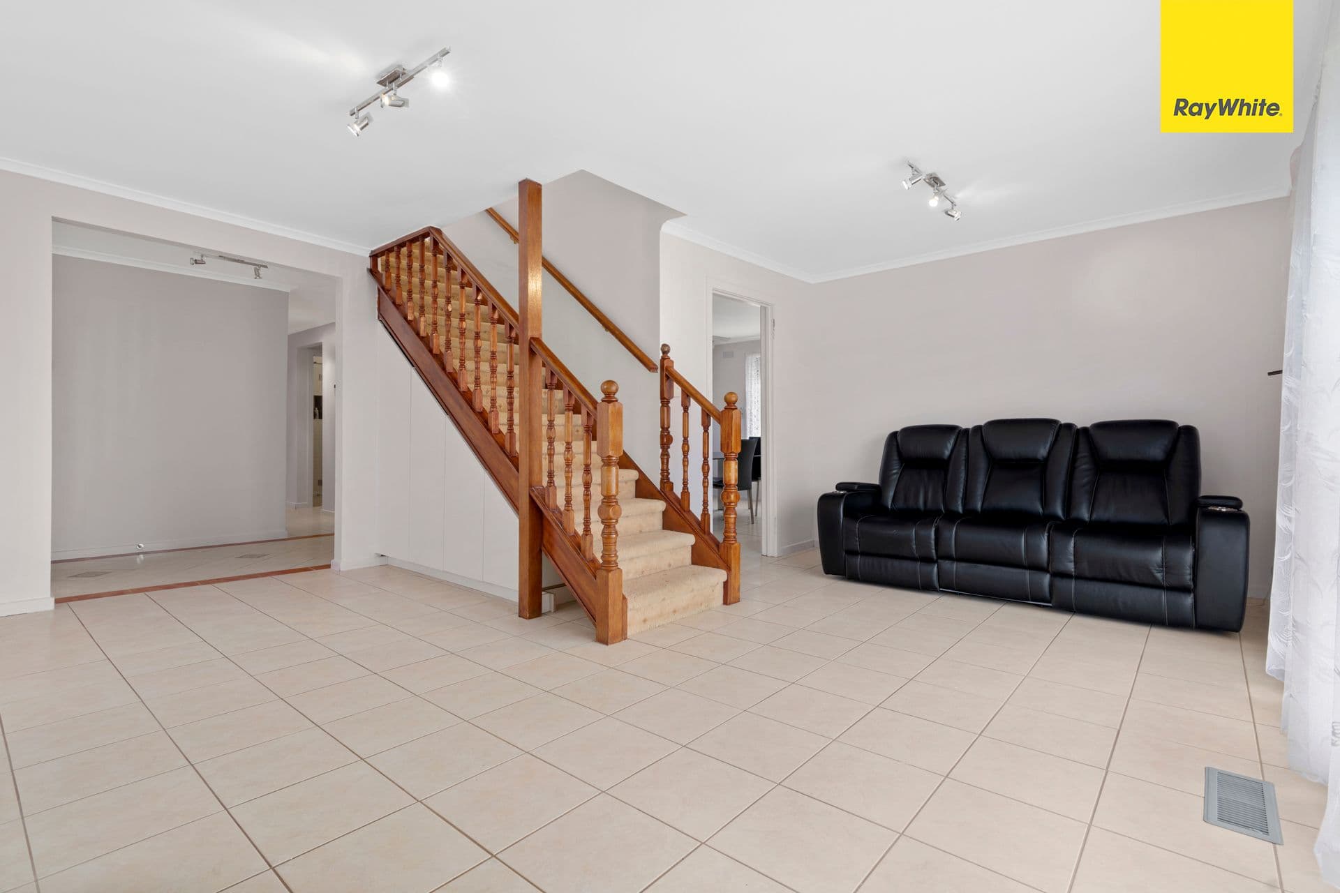 14 Droitwich Crescent, Deer Park VIC 3023, Deer Park - Thumbnail 5