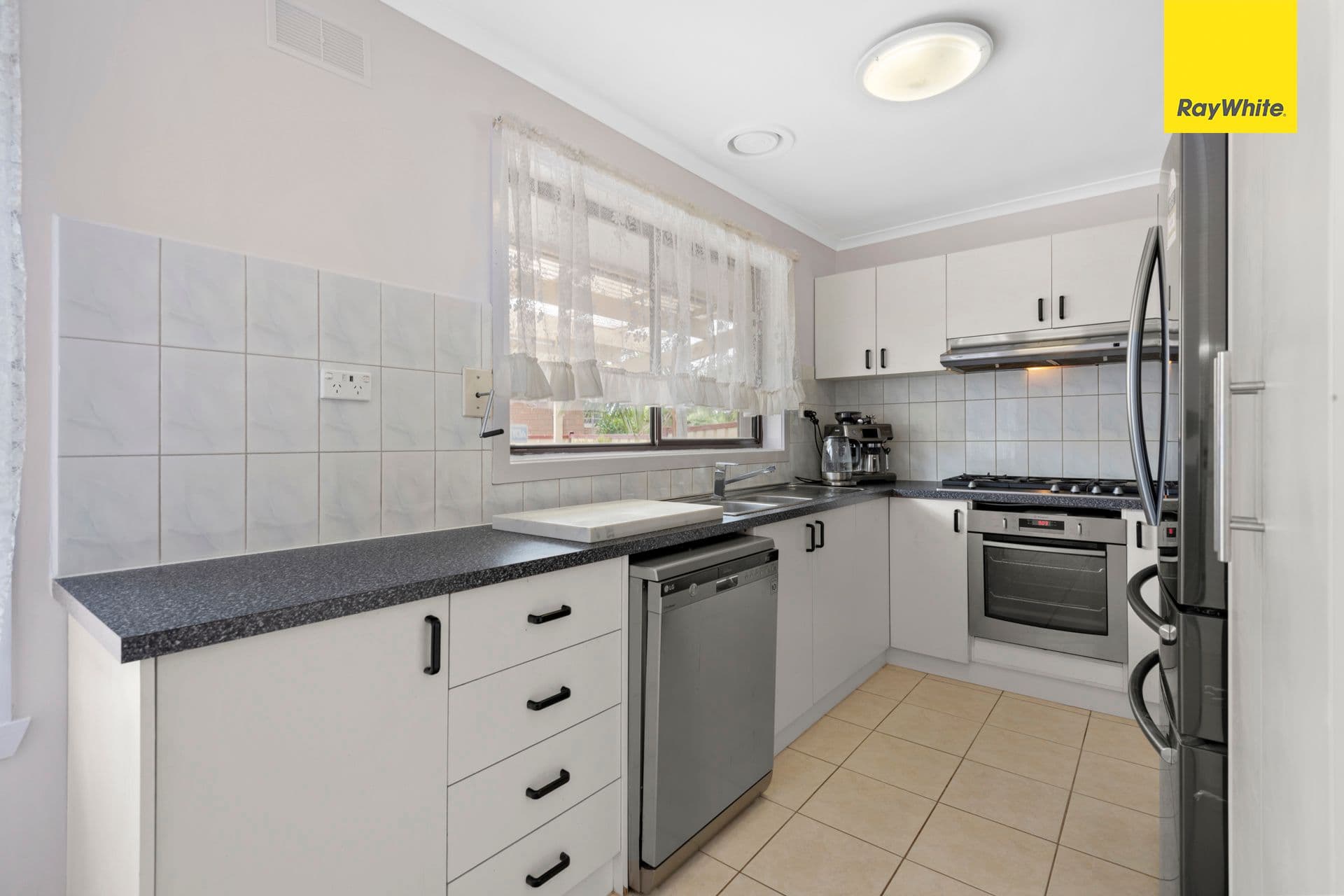 14 Droitwich Crescent, Deer Park VIC 3023, Deer Park - Thumbnail 7