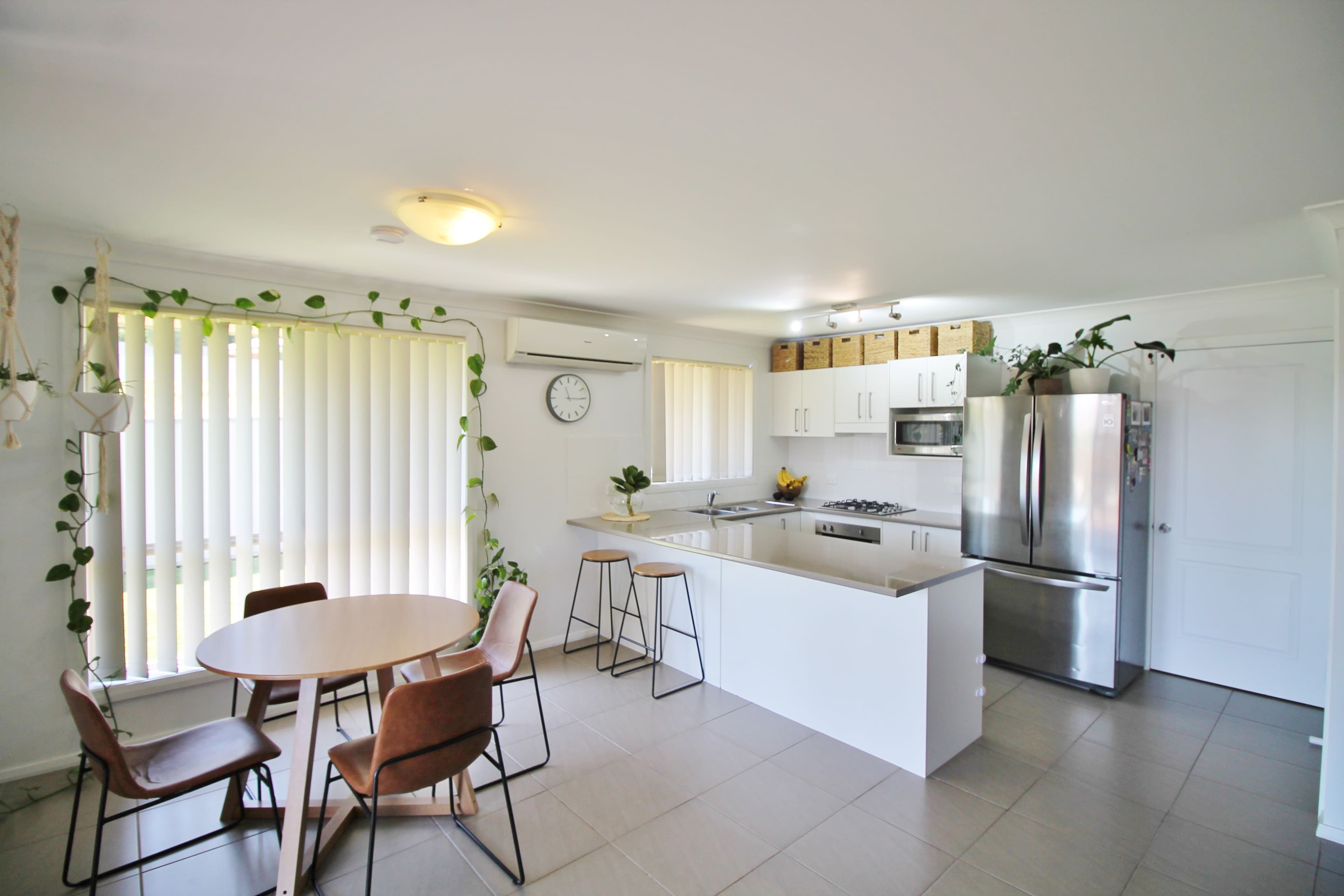 6 Henry Place, Young NSW 2594, Young - Thumbnail 4