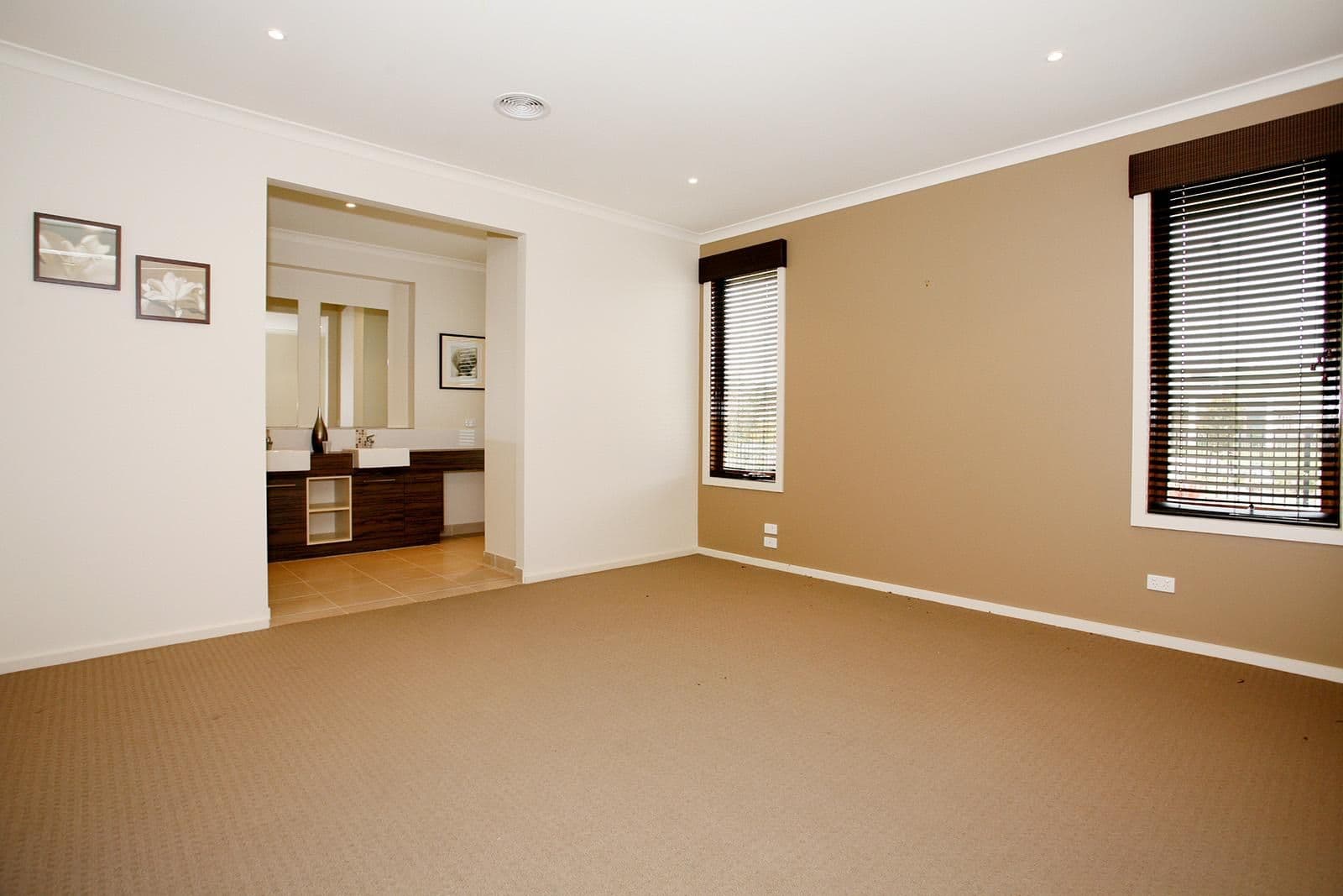 71 Wallara Waters Boulevard, WALLAN VIC 3756, Wallan - Thumbnail 6
