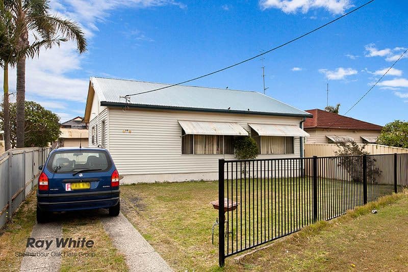 17 Peterborough Avenue, Lake Illawarra NSW 2528, Lake Illawarra - Image 1