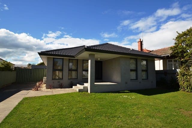 10 Tristan Street, SEYMOUR VIC 3660, Seymour - Image 1