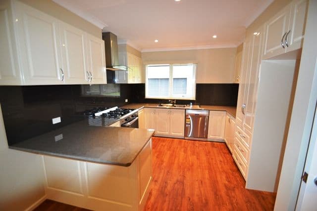 10 Tristan Street, SEYMOUR VIC 3660, Seymour - Thumbnail 3
