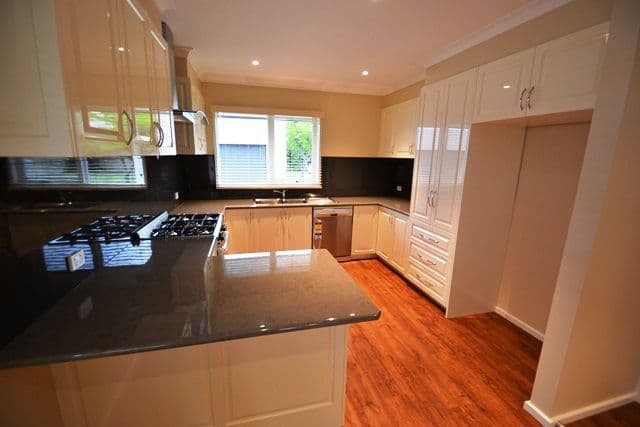 10 Tristan Street, SEYMOUR VIC 3660, Seymour - Thumbnail 4