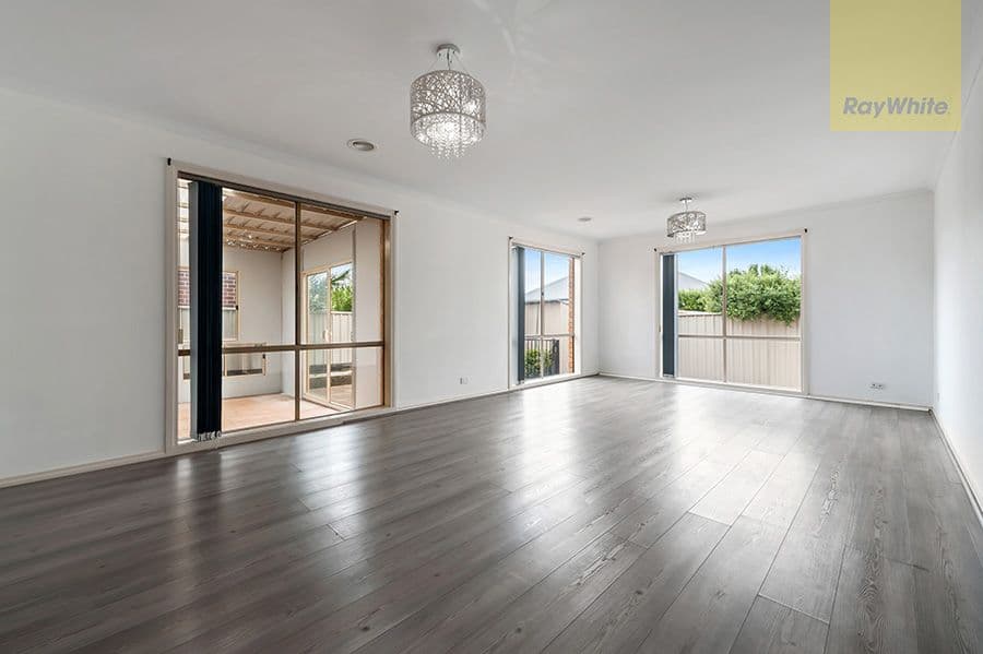 7 Kirribilli Close, Craigieburn VIC 3064, Craigieburn - Thumbnail 5