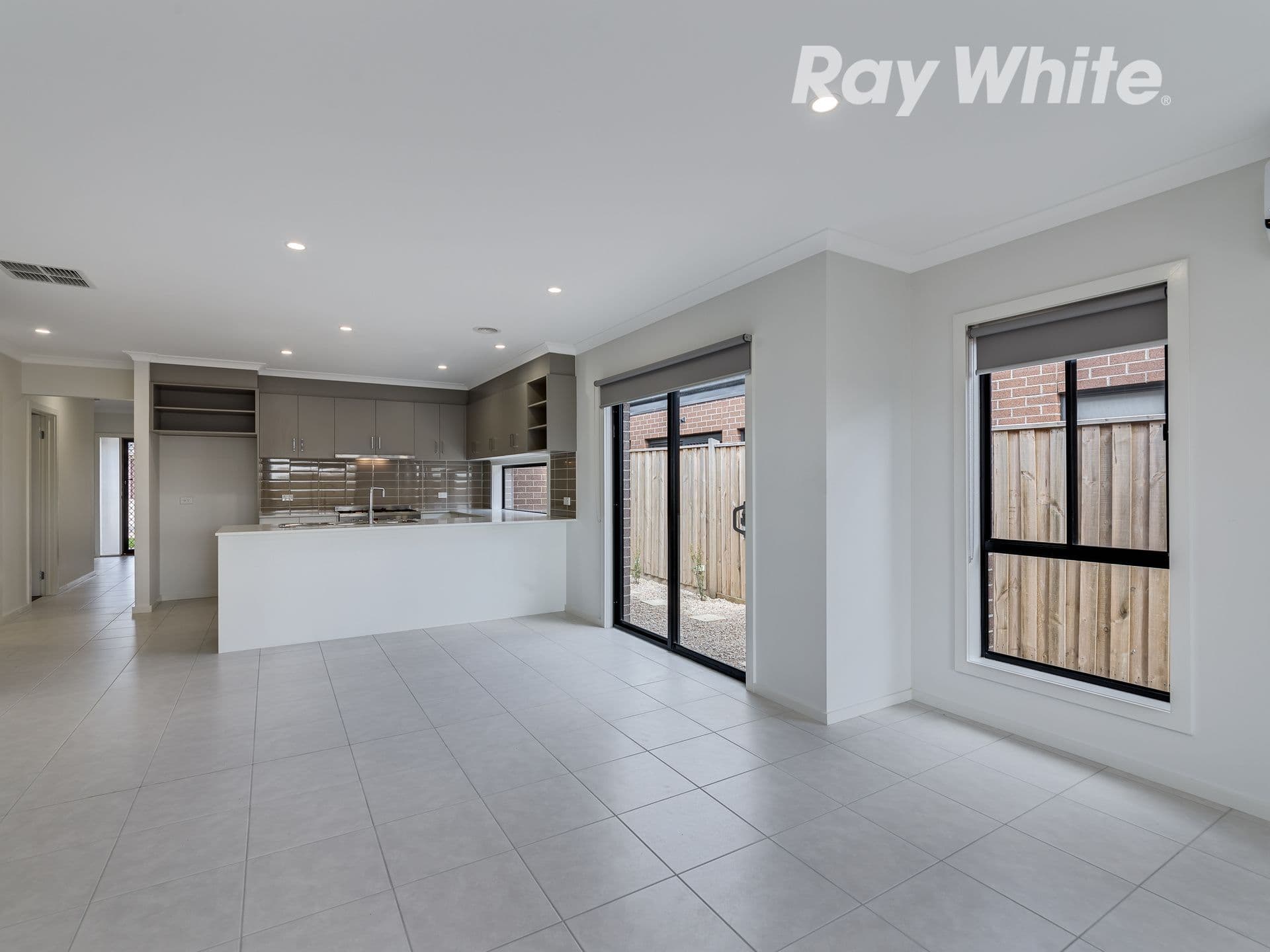 13 Grainger Drive, Wollert VIC 3750, Wollert - Thumbnail 3