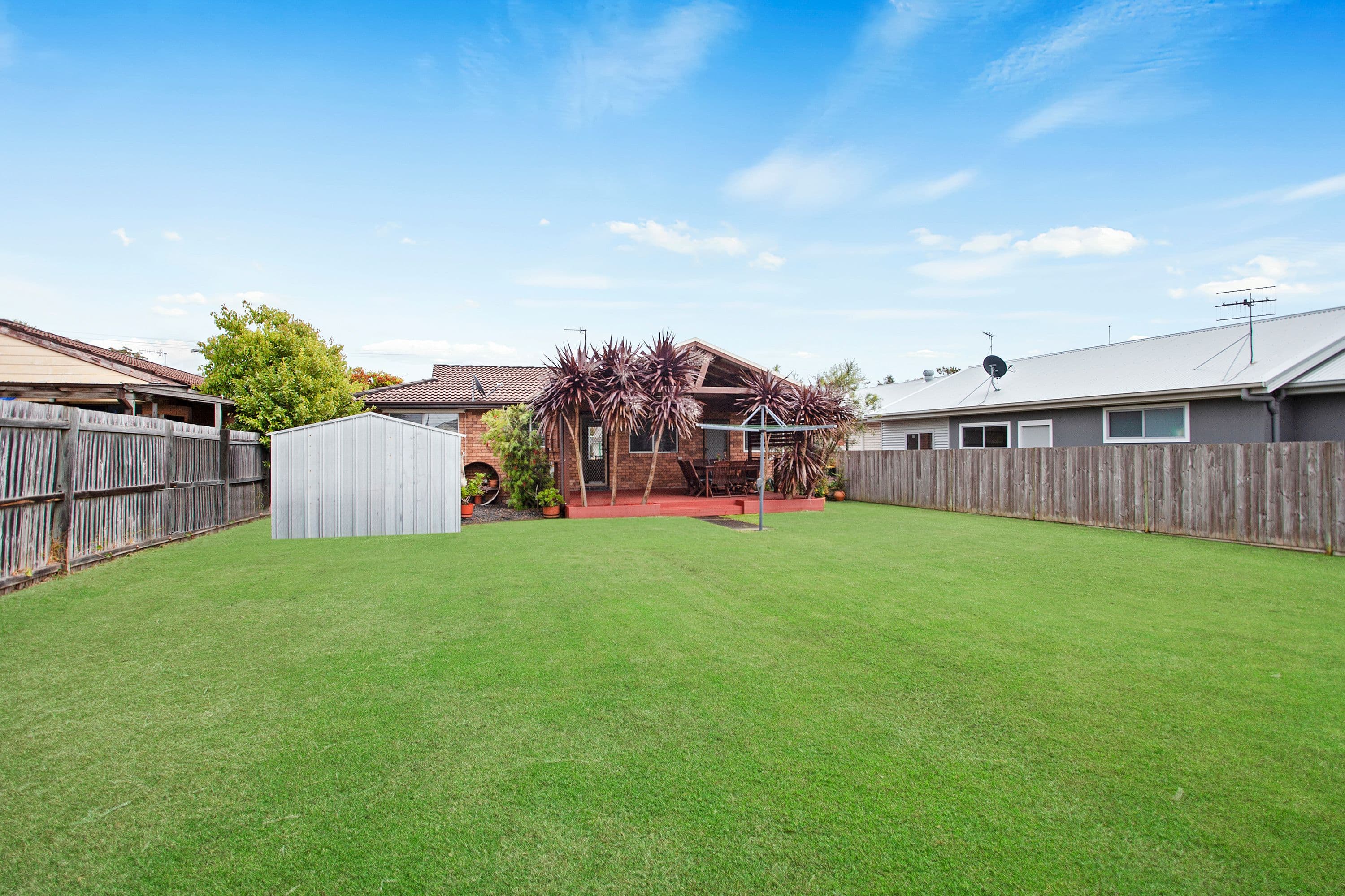 34 Hume Boulevard, Killarney Vale - Thumbnail 2