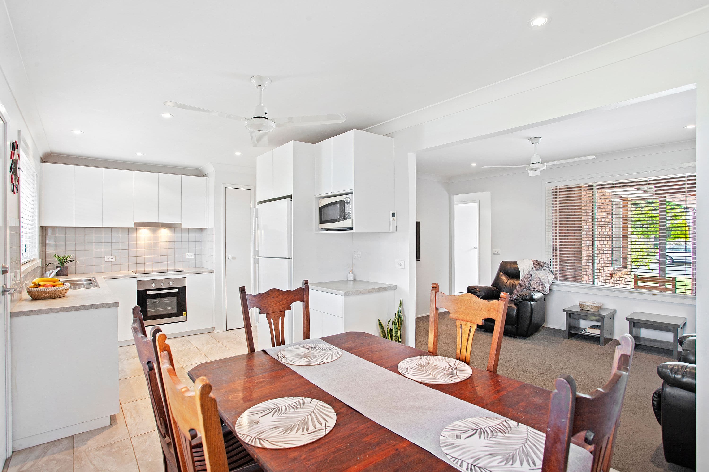 34 Hume Boulevard, Killarney Vale - Thumbnail 3