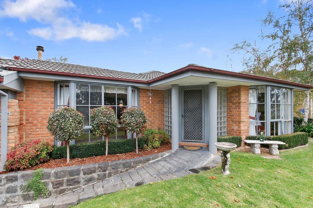 33 Lakeview Drive,, Lilydale VIC 3140, Lilydale - Thumbnail 2
