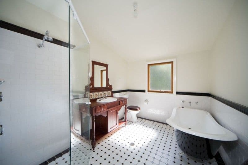 10 Cross Street, BLACKHEATH NSW 2785, Blackheath - Thumbnail 3