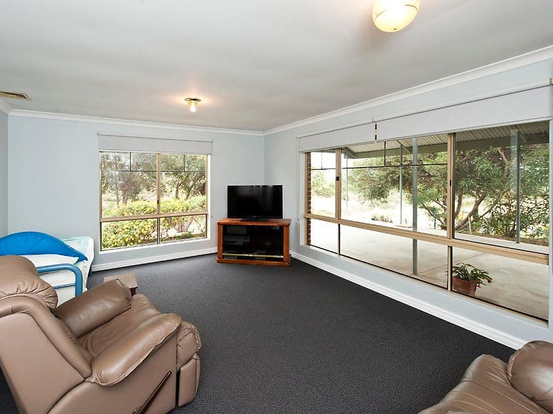 1809 Mandurah Road, KARNUP WA 6176, Karnup - Thumbnail 4