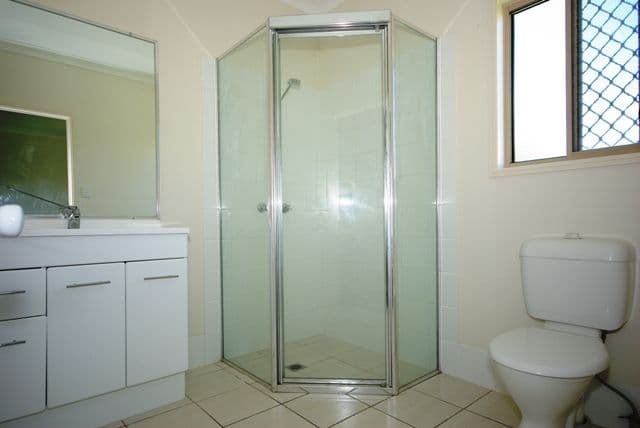 10 Flamevine Street, UPPER COOMERA QLD 4209, Upper Coomera - Thumbnail 7