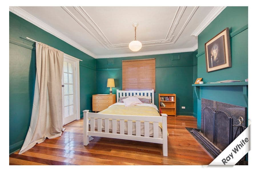 142 Uriarra Road, QUEANBEYAN NSW 2620, Queanbeyan - Thumbnail 2