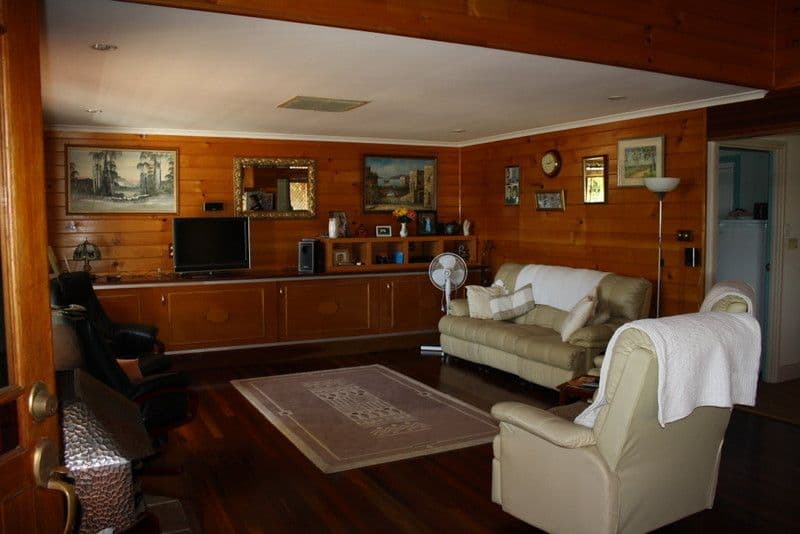 2 Diana Street, MUNDUBBERA QLD 4626, Mundubbera - Thumbnail 3
