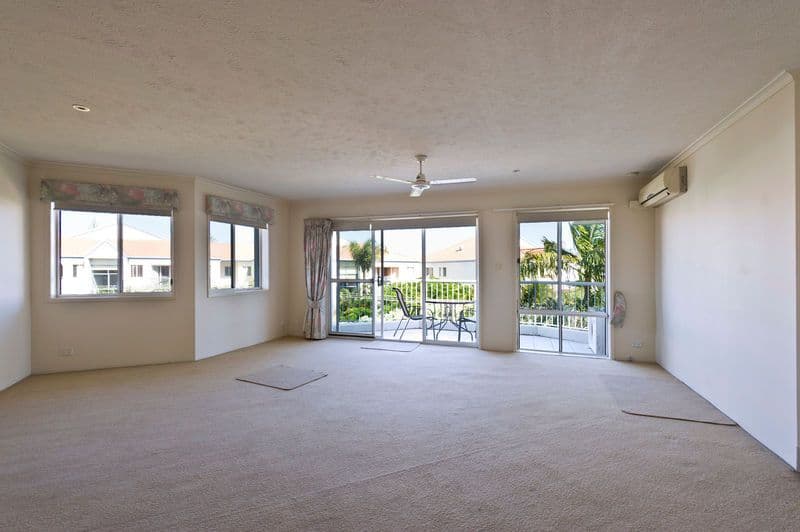 4 Madang Crescent, RUNAWAY BAY QLD 4216, Runaway Bay - Thumbnail 3