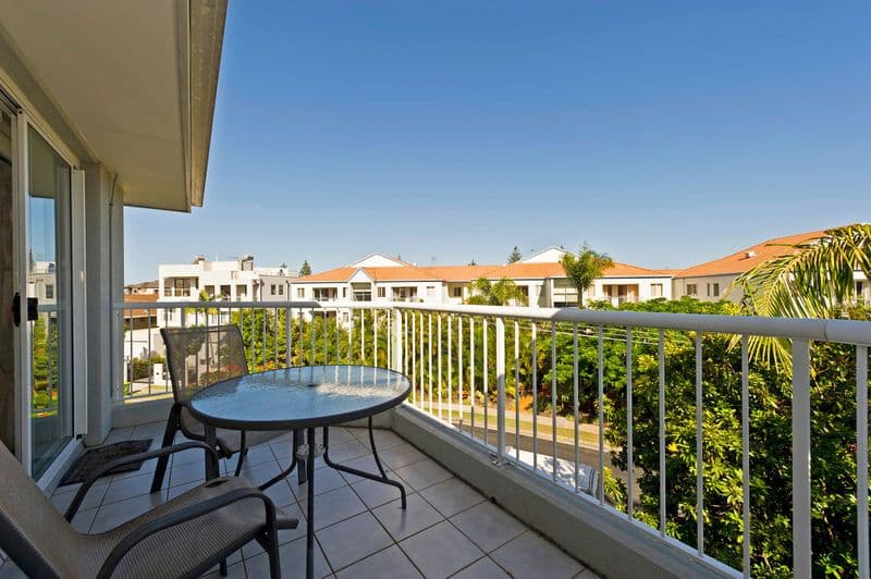 4 Madang Crescent, RUNAWAY BAY QLD 4216, Runaway Bay - Thumbnail 6