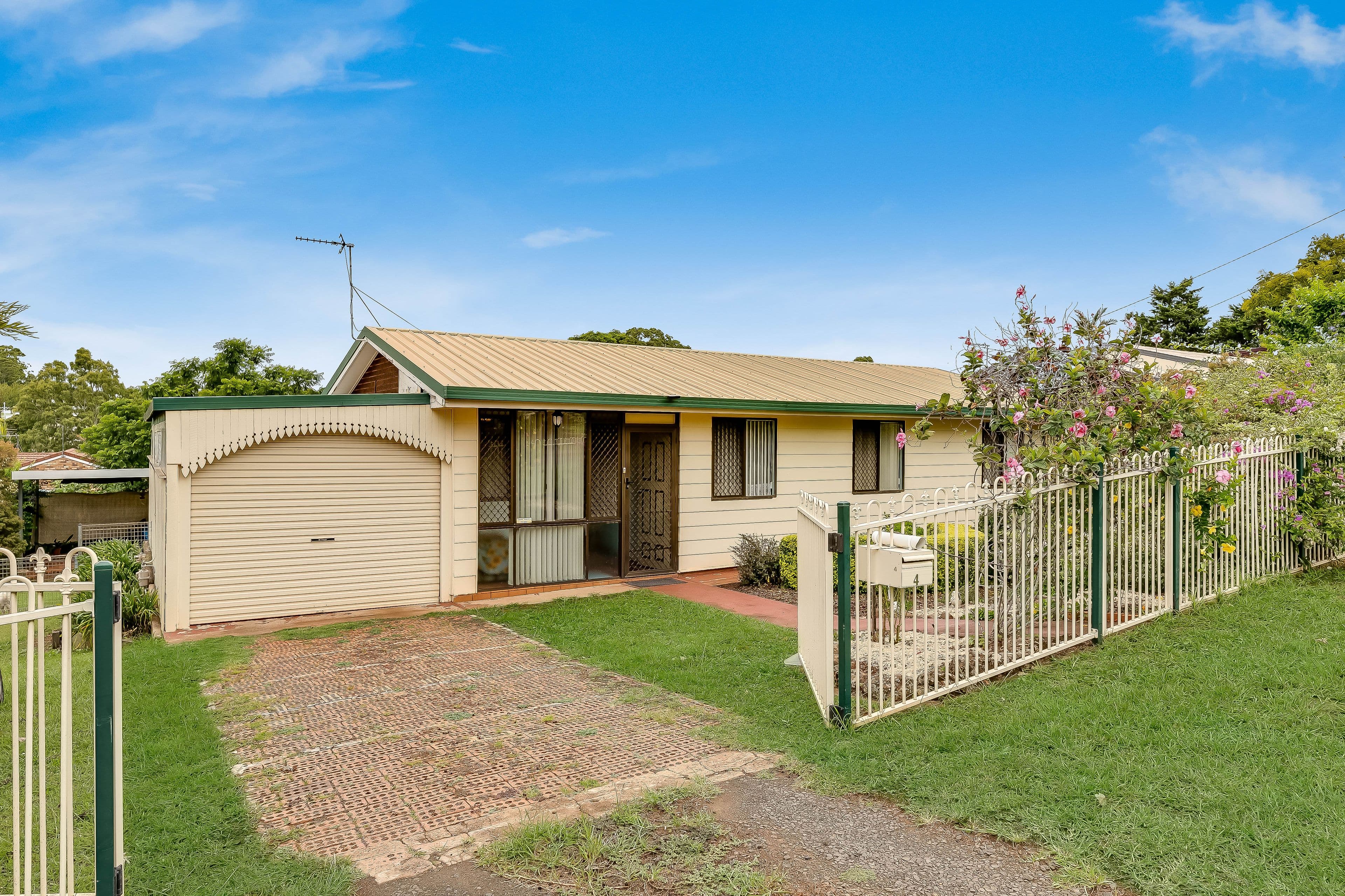 4 Miranda Drive, Wilsonton Heights QLD 4350, Wilsonton Heights - Image 1