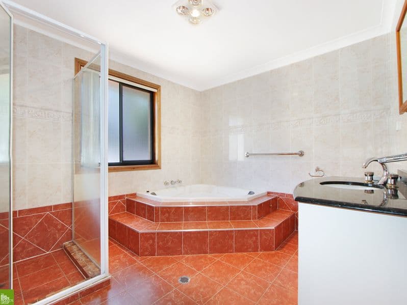 56 Ashley Avenue, Farmborough Heights - Thumbnail 5