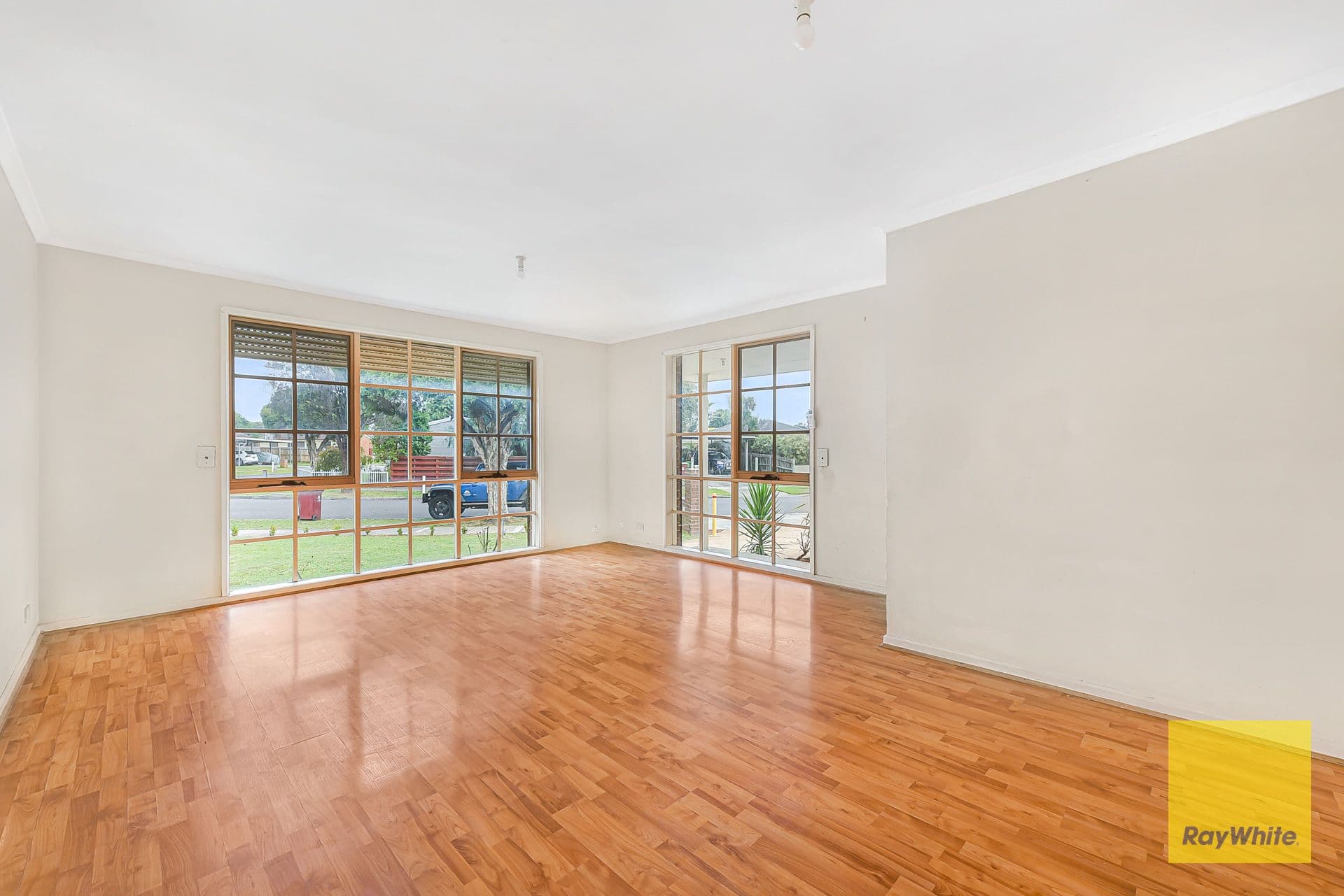12 Narellan Drive, Hampton Park VIC 3976, Hampton Park - Thumbnail 2