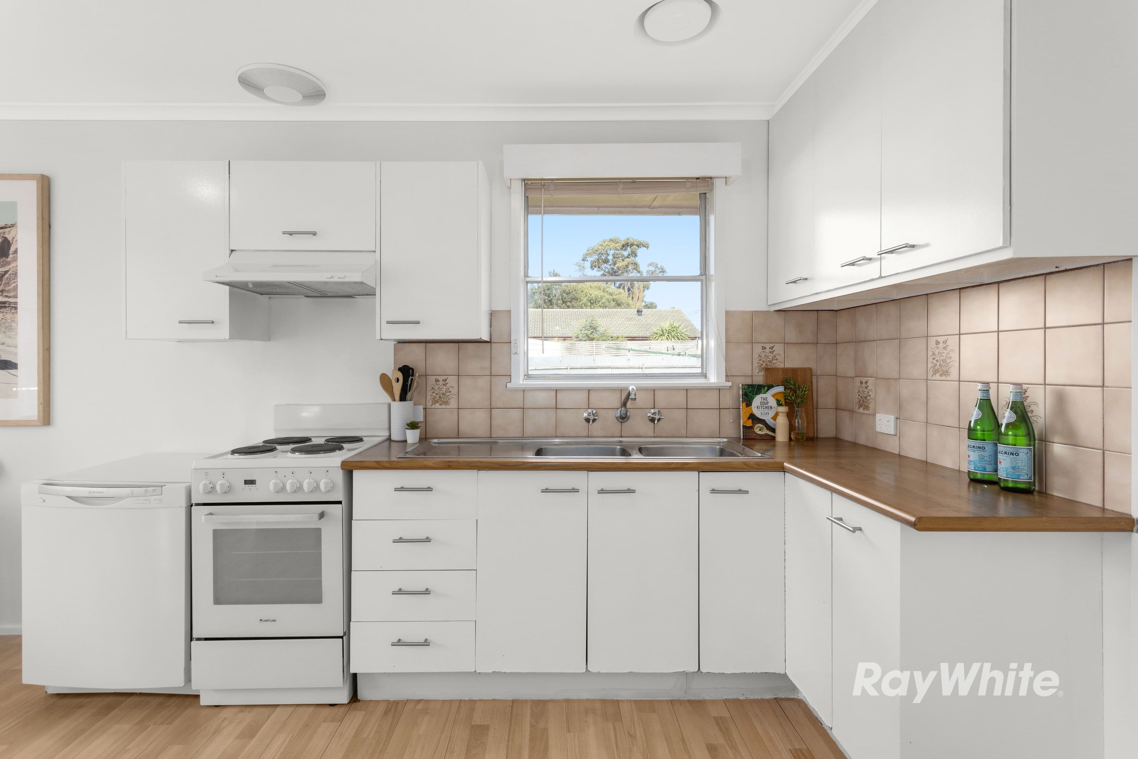 31 Mulberry Crescent, Frankston North VIC 3200, Frankston North - Thumbnail 4