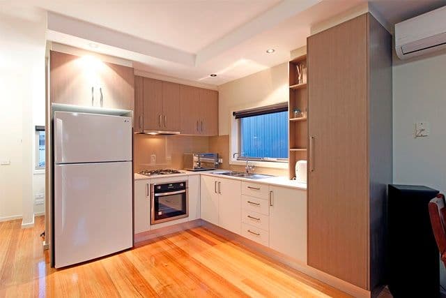 70 Miranda Road, RESERVOIR VIC 3073, Reservoir - Thumbnail 3