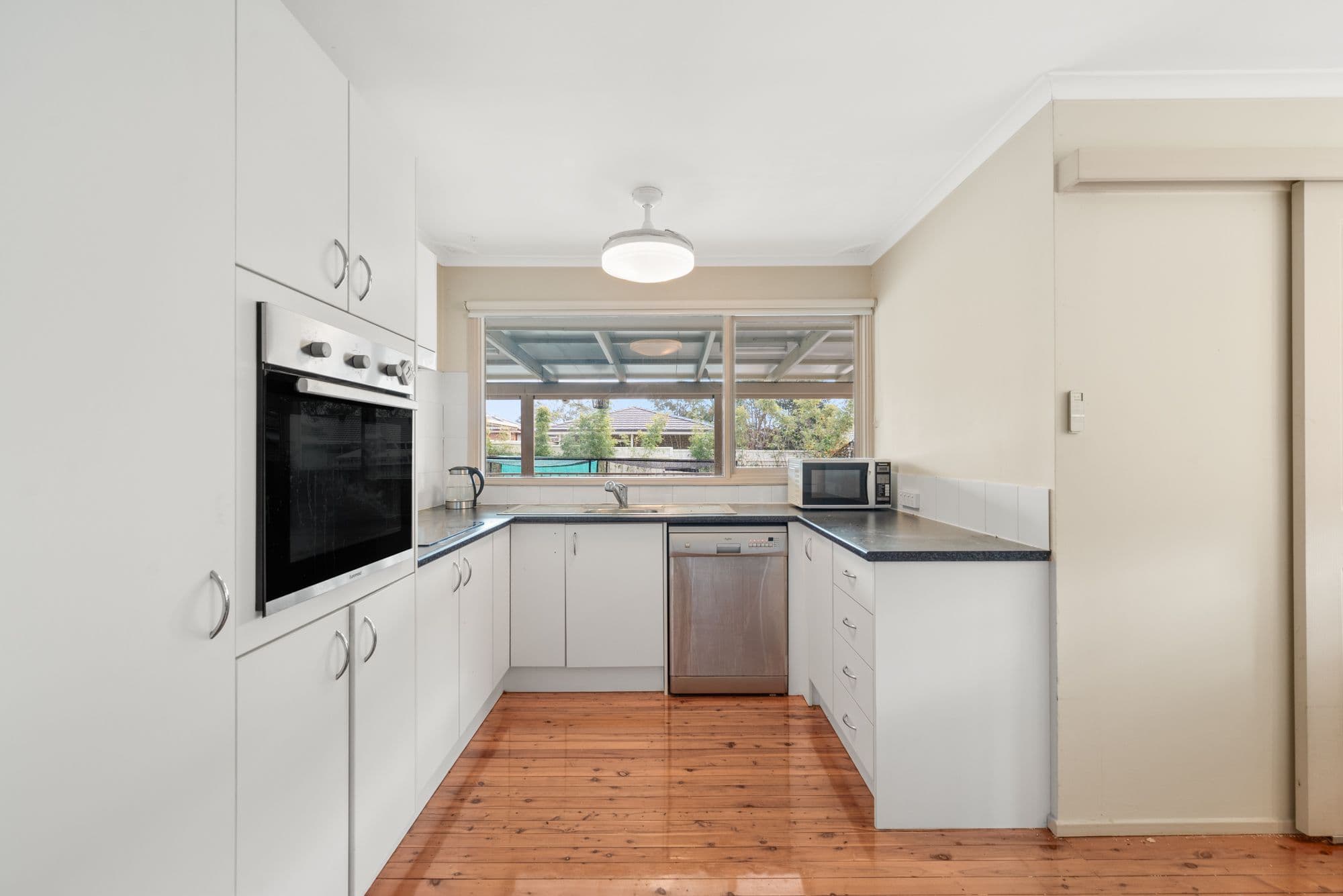 23 Mosely Avenue, South Penrith NSW 2750, South Penrith - Thumbnail 2