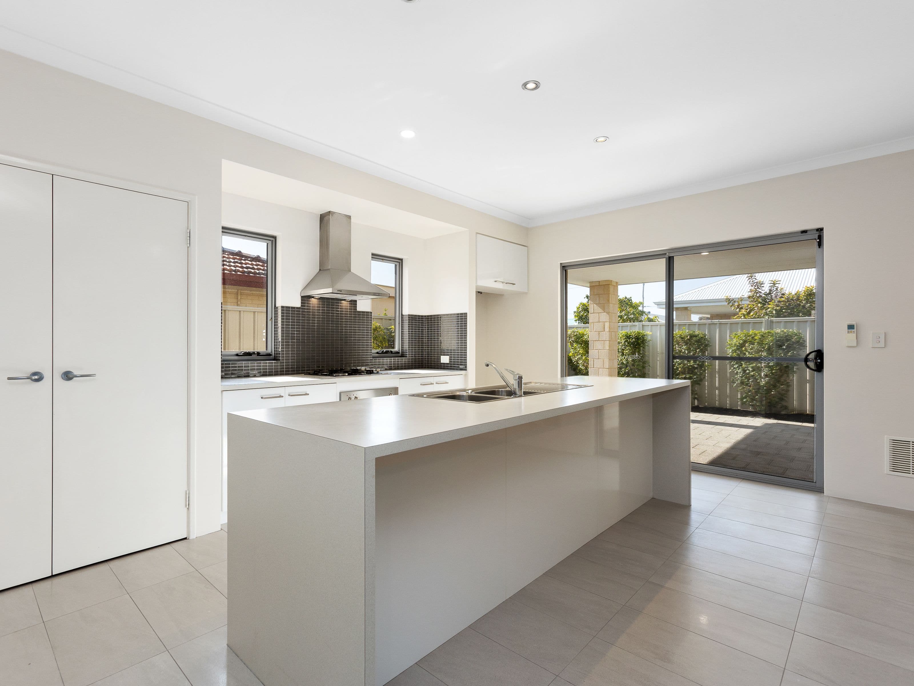 15a Clarke Street, East Cannington WA 6107, East Cannington - Thumbnail 6