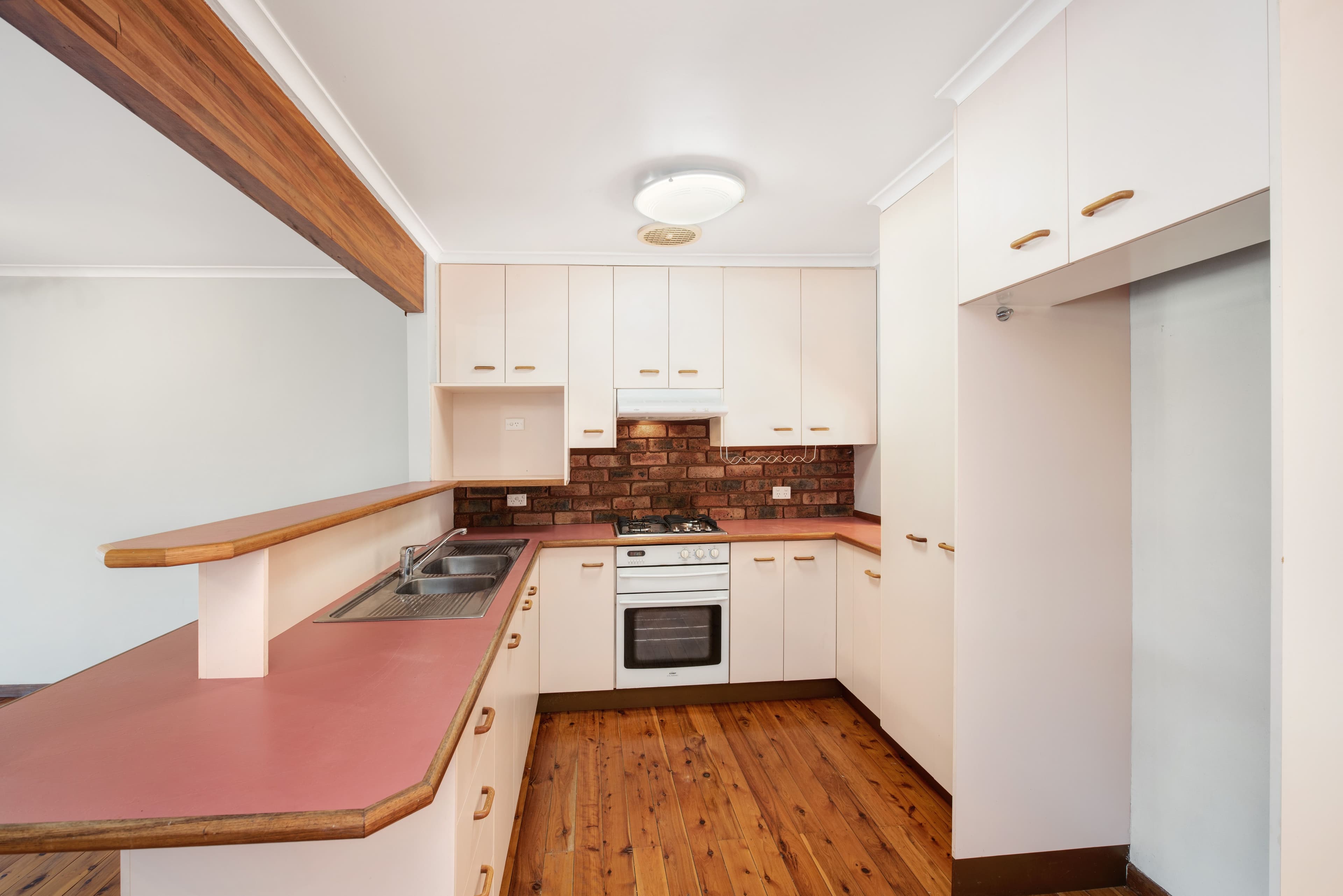 6 Woolley Close, Thornton - Thumbnail 4