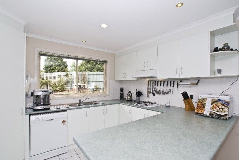 24 Whernside Court, MOOROOLBARK VIC 3138, Mooroolbark - Thumbnail 5