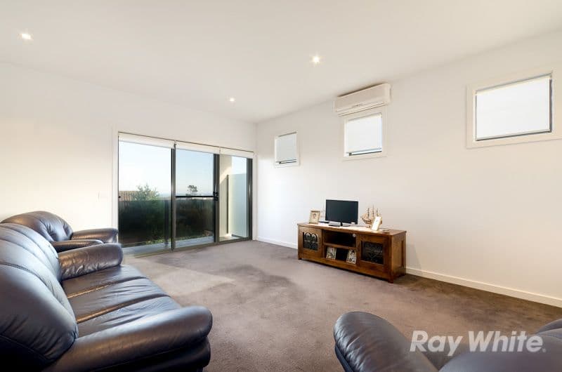 8 Wellington Street, Mornington VIC 3931, Mornington - Thumbnail 3