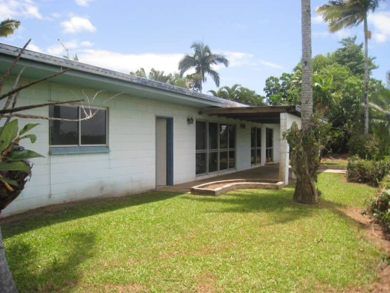1 Gillian Close, SMITHFIELD QLD 4878, Smithfield - Thumbnail 3