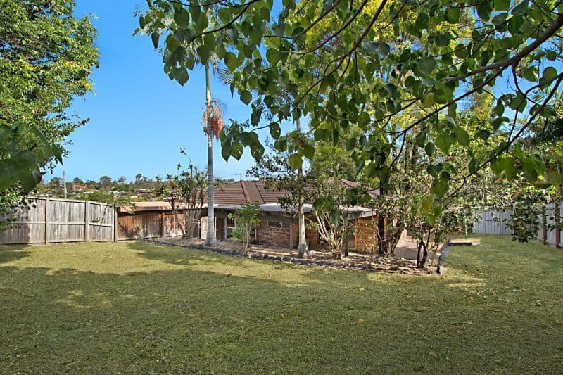 11 Clayton Drive, EDENS LANDING QLD 4207, Edens Landing - Thumbnail 5