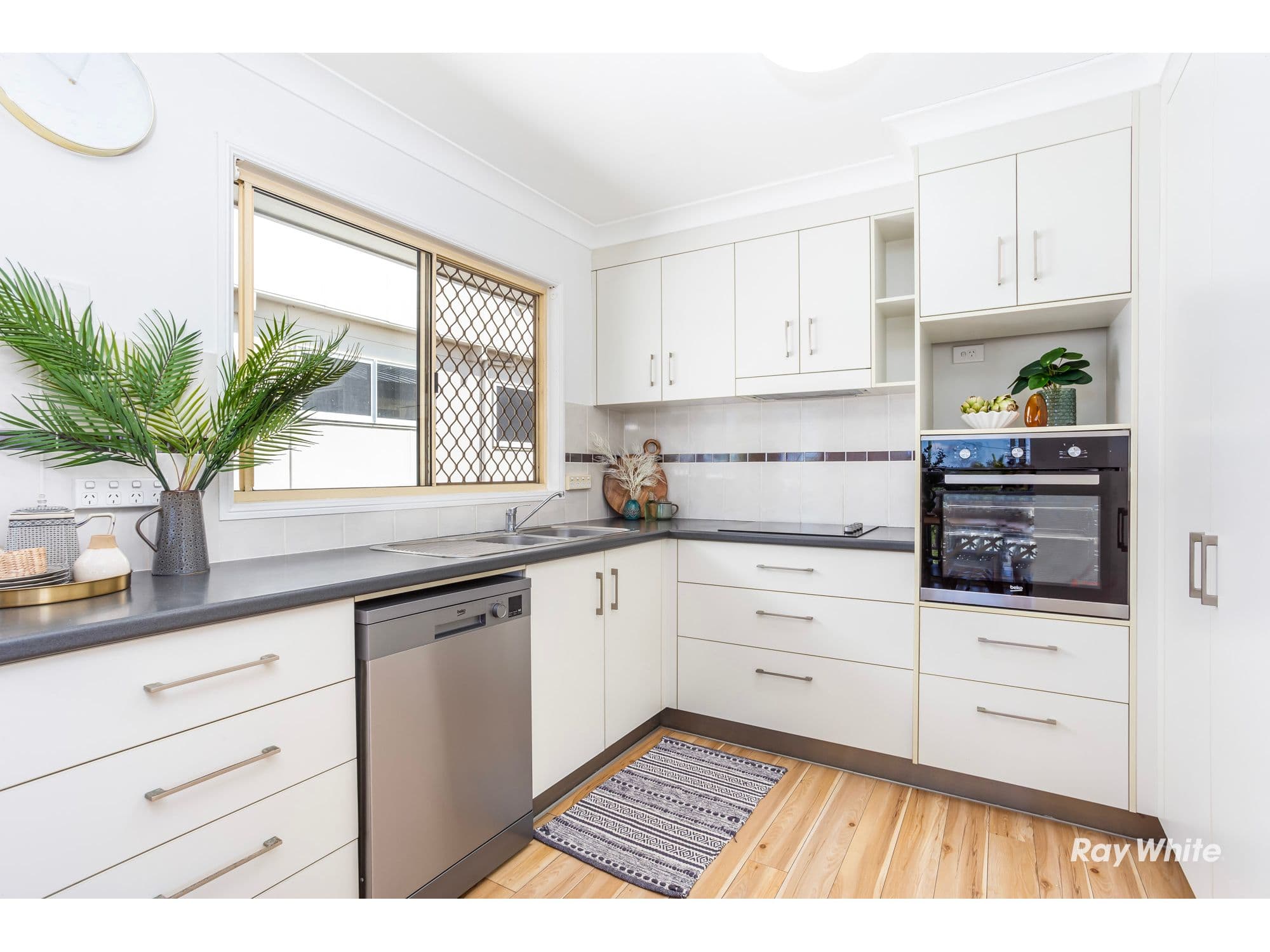 18 Sea View Road, Yeppoon QLD 4703, Yeppoon - Thumbnail 7