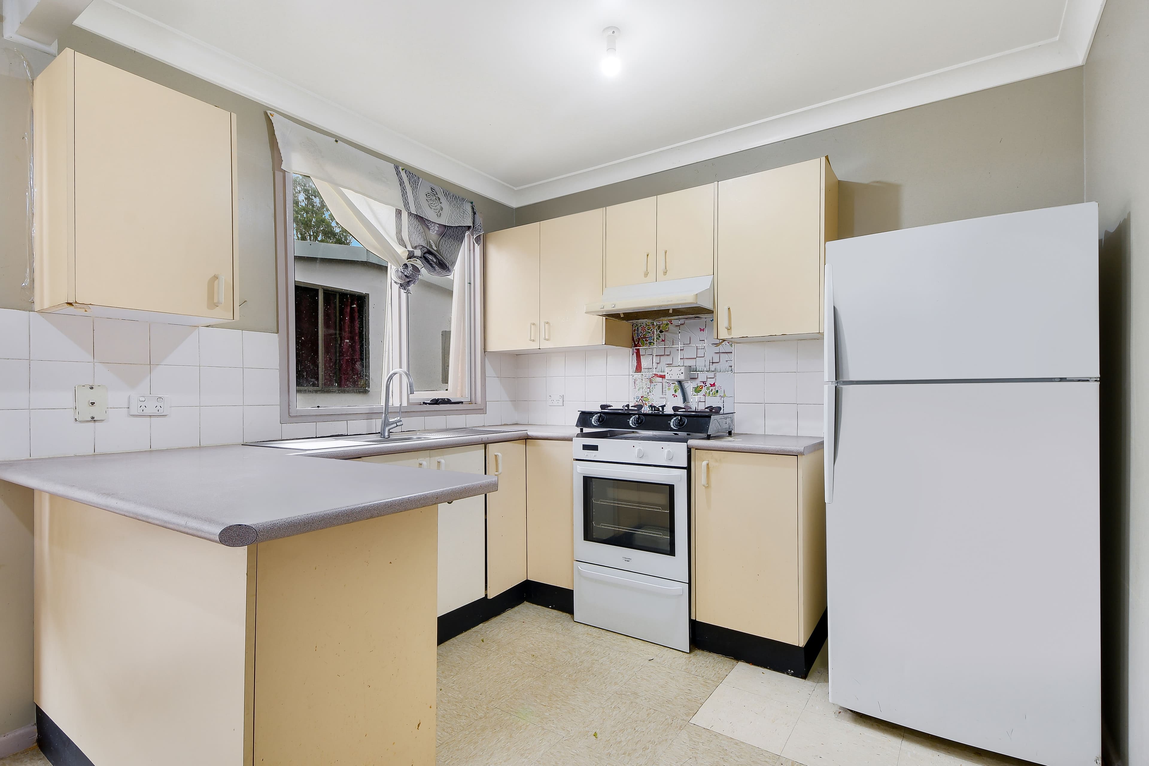 Macquarie Fields NSW 2564, Macquarie Fields - Thumbnail 3