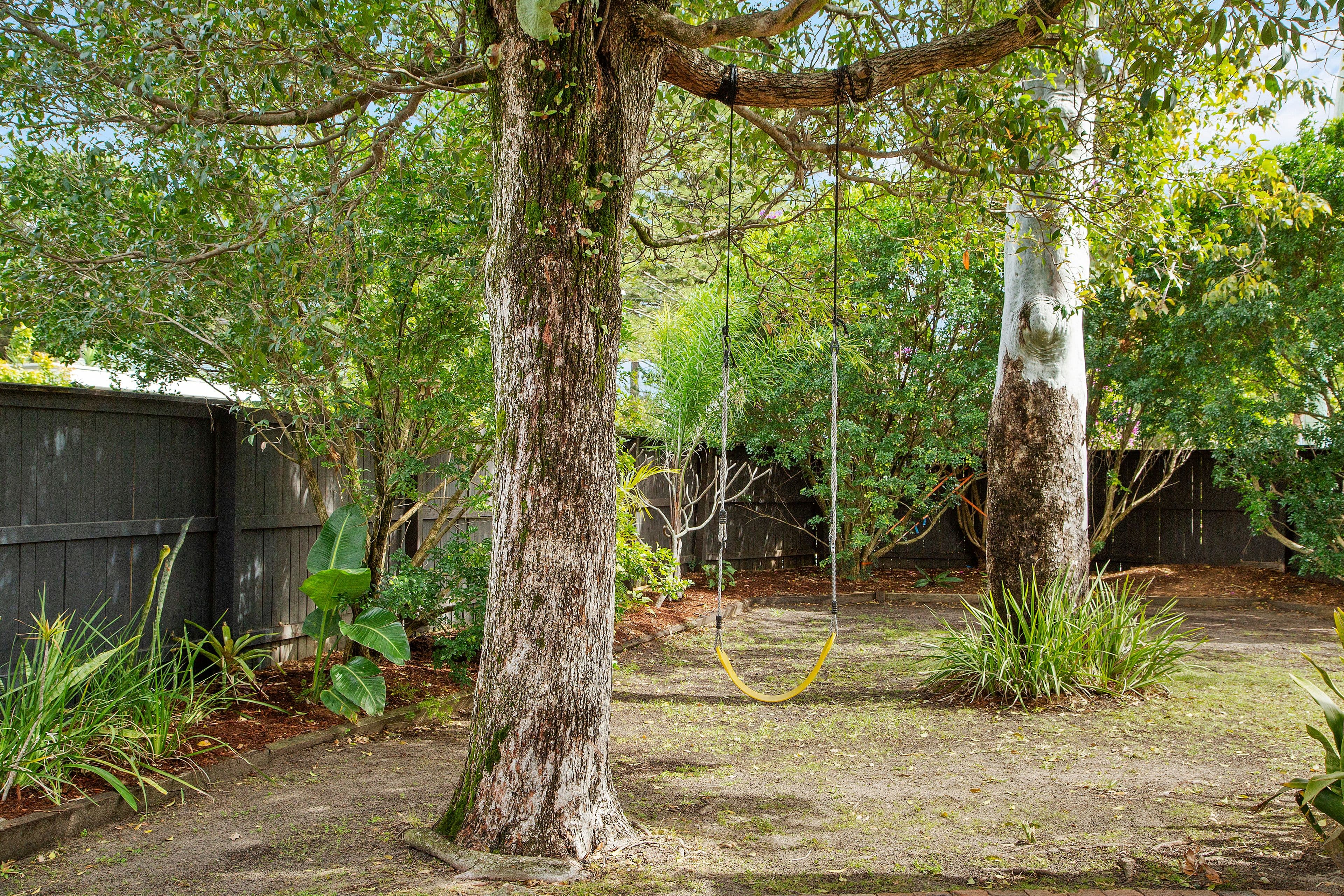 24 Allambi Avenue, Broadbeach Waters QLD 4218, Broadbeach Waters - Thumbnail 5