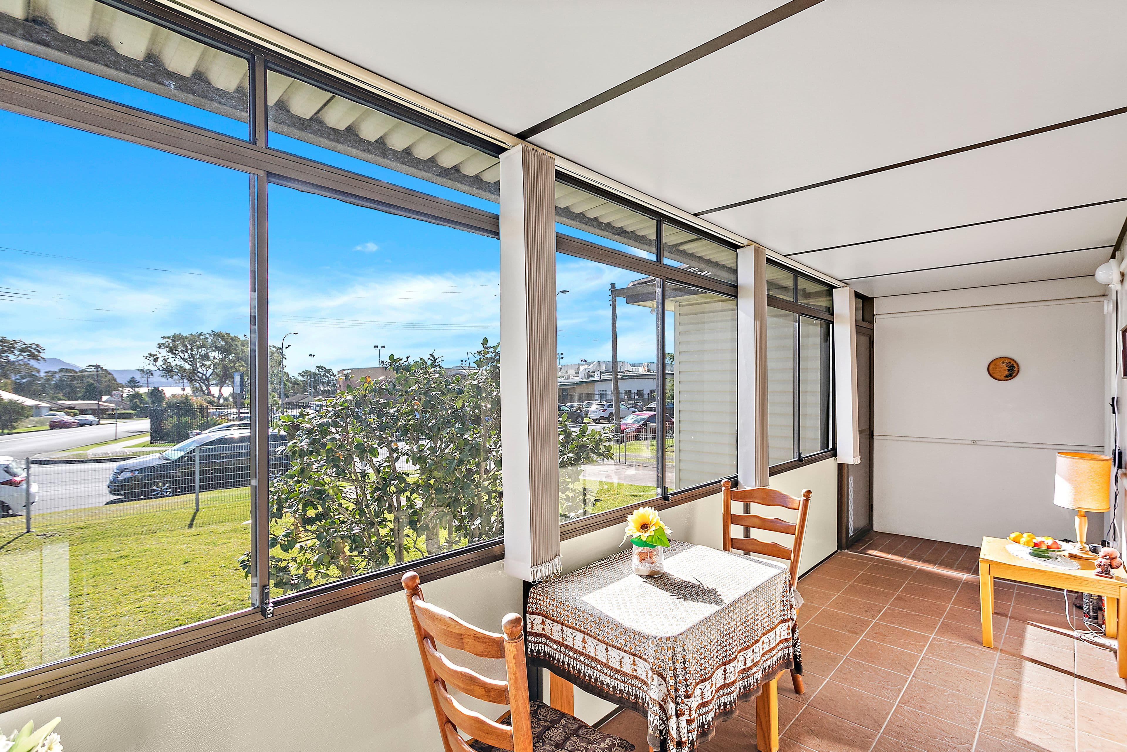 9 Kingston Street, Oak Flats - Thumbnail 2